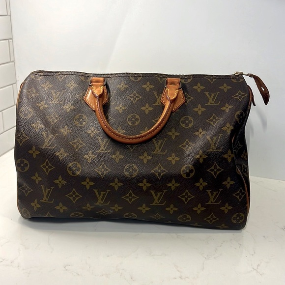 Sold 🚫Authentic Louis Vuitton Speedy 35 with letter of Authenticity - Picture 2 of 16